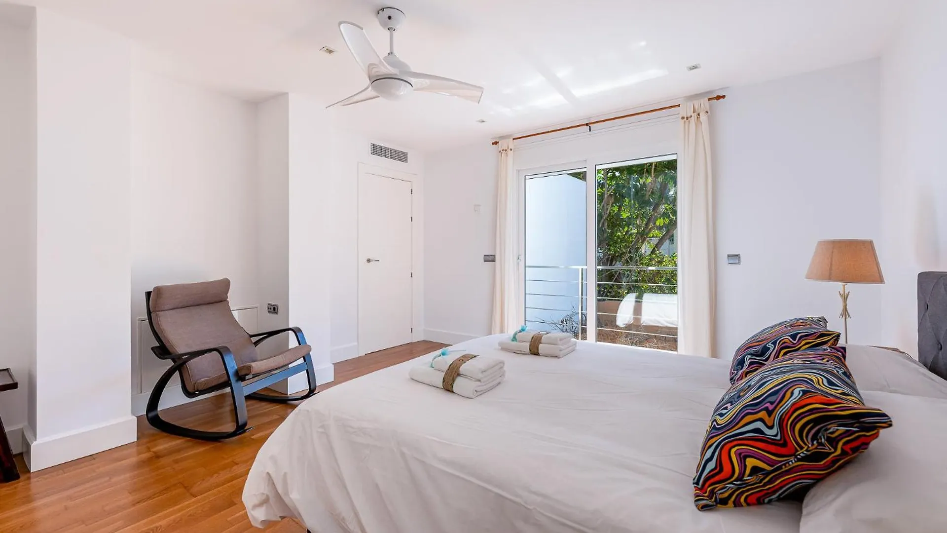 797 Holiday Rentals - Hermosa Villa En Playamar Torremolinos